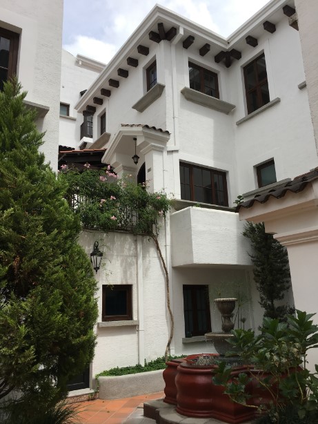 Casa en alquiler/venta en Durian Cayala