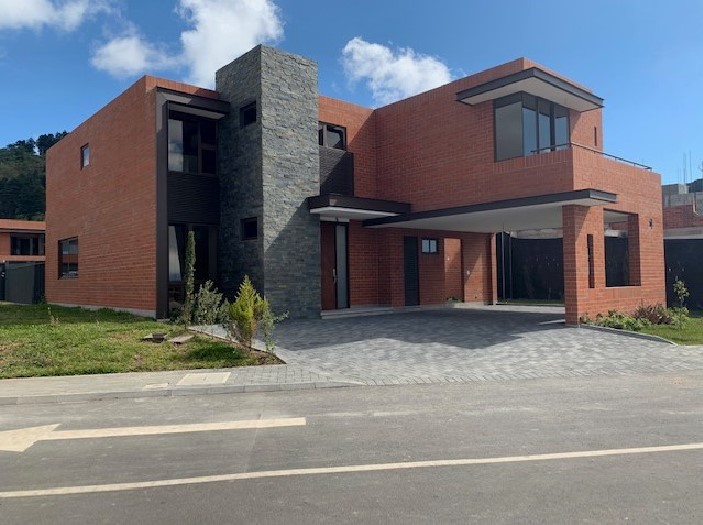 Casa | Venta | CES | Buranas