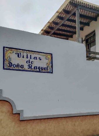 Casa en Villas de Doña Raquel