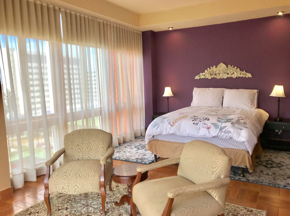 Apartamento con amueblado en renta zona 9