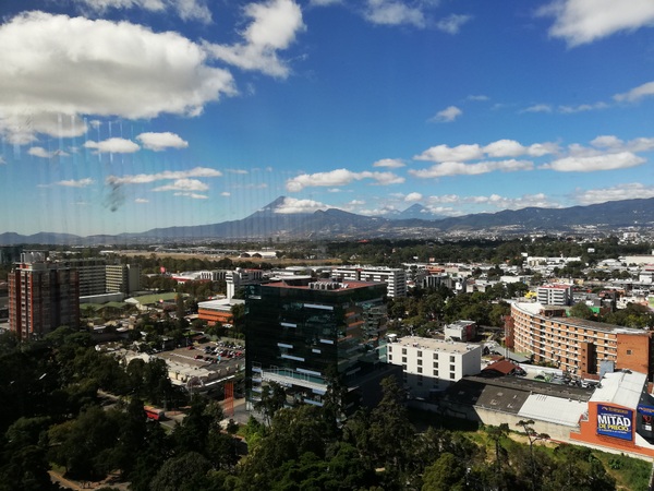 Oficina en alquiler Edificio Reforma Montufar