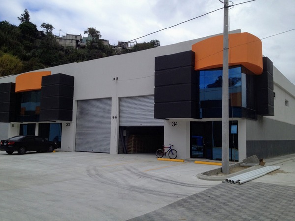 Ofibodega en renta Centro 5