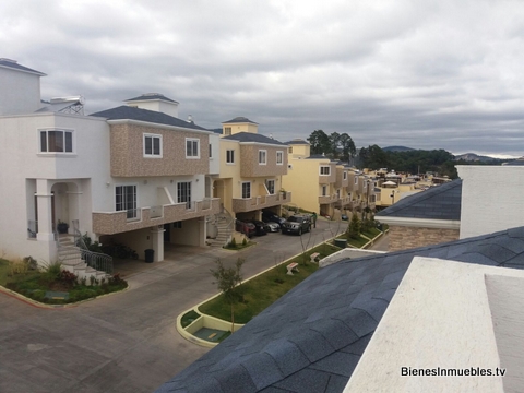 CASA EN VENTA CAÑADAS DEL ENCINAL