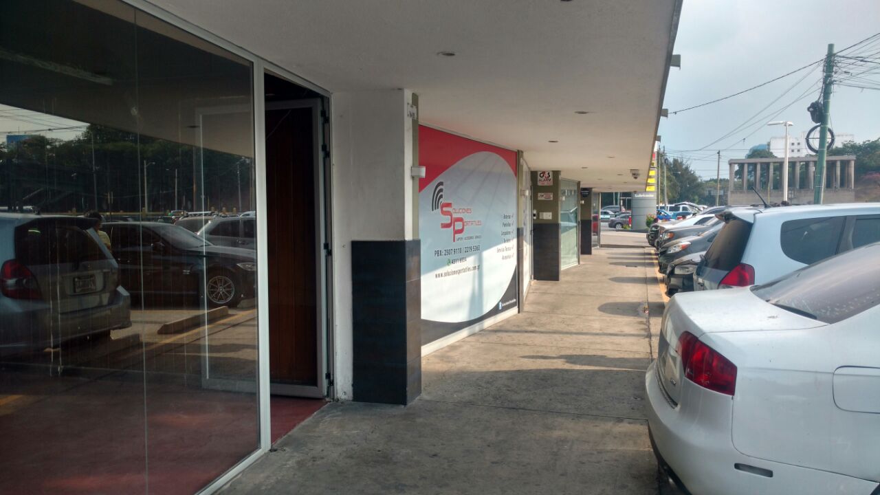 Local Comercial en Renta en Zona 9.