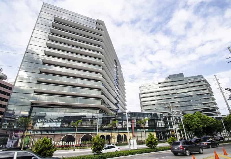 Oficina en renta y venta en Zona 10