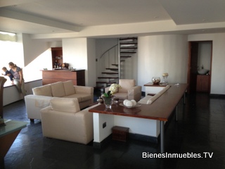 Penthouse en alquiler y venta en Edificio Torre Nova, zona 13