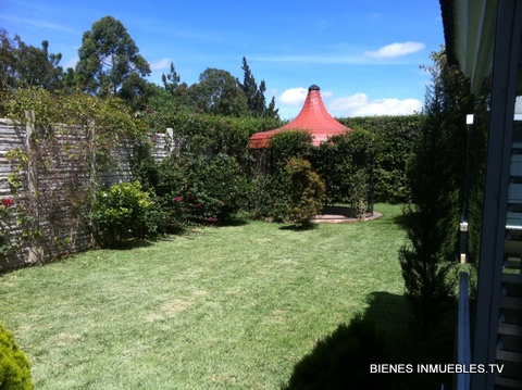 CASA EN VENTA EN BELLAS LUCES, SANTA CATARINA PINULA