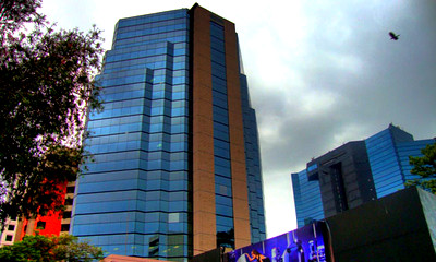 Oficinas y Locales Comerciales en Alquiler en Edificio Murano Center, zona 10