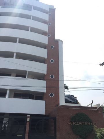 Apartamento en alquiler zona 15 Edificio Verdeterno