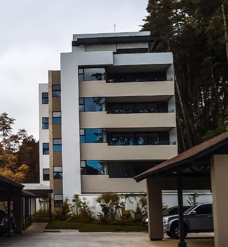 Proyecto de apartamentos Torre Laguna carretera al salvador