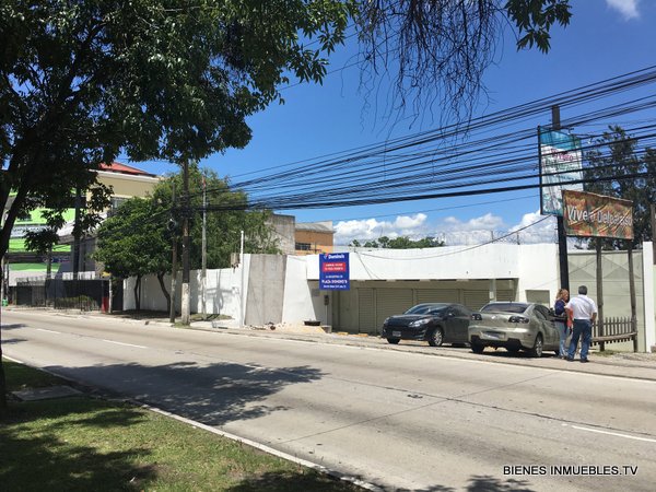 LOCAL COMERCIAL AVENIDA PETAPA