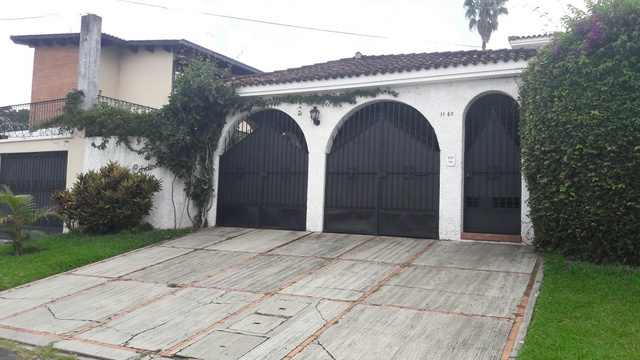 CASA EN VENTA VH III ZONA 15