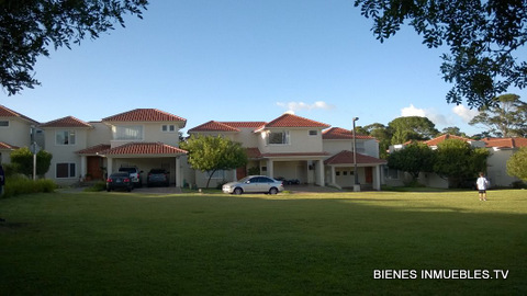 CASA EN VENTA EN PORTAL DEL BOSQUE II CARRETERA A EL SALVADOR